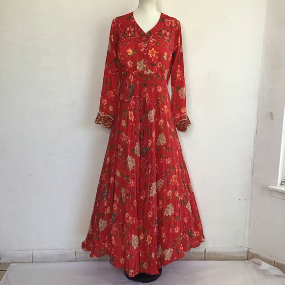 Susan by Sangeeta Dresses & Skirts - Susan by Sangeeta Women Elegant Flowing Red Floral Maxi Dress M